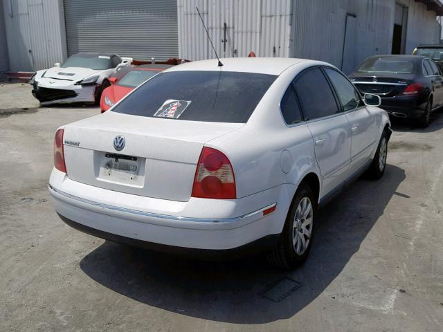 WVWPD63B03E082760 - 2003 VOLKSWAGEN PASSAT GLS WHITE photo 4