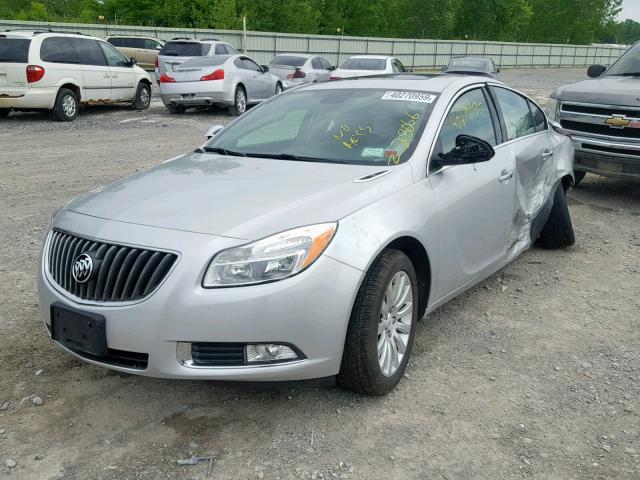 2G4GS5EK4C9136797 - 2012 BUICK REGAL PREM SILVER photo 2