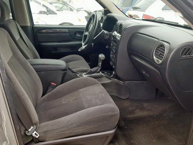 1GKDT13S182173669 - 2008 GMC ENVOY SILVER photo 5