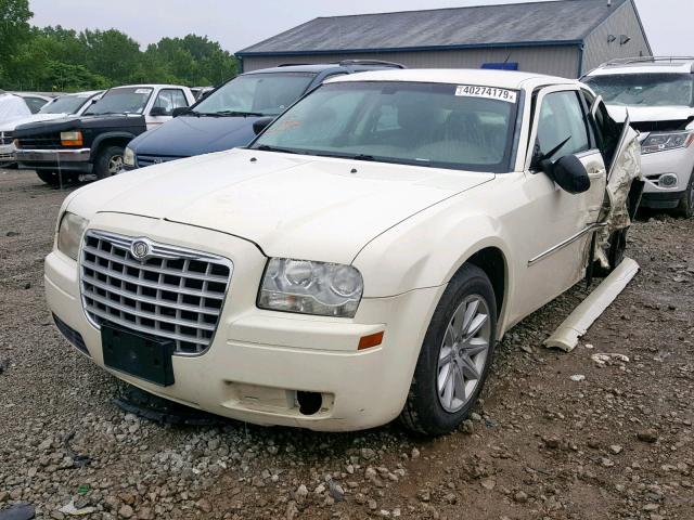 2C3LA43R98H293629 - 2008 CHRYSLER 300 LX CREAM photo 2