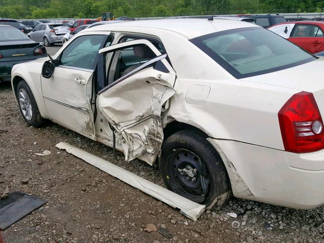 2C3LA43R98H293629 - 2008 CHRYSLER 300 LX CREAM photo 9