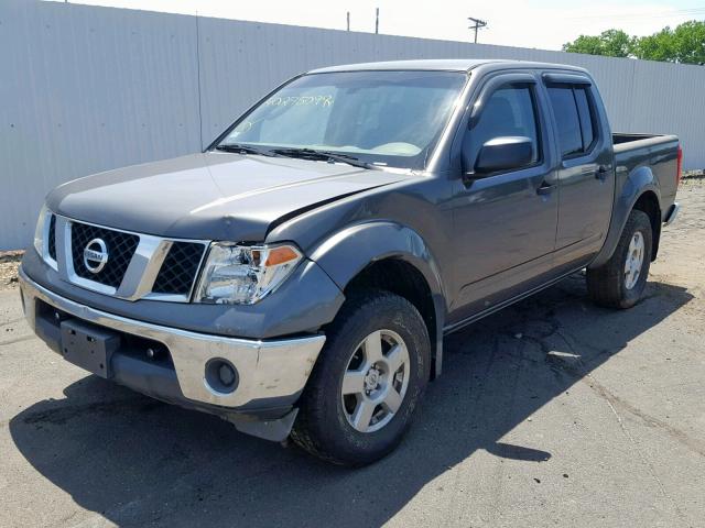 1N6AD07W37C462190 - 2007 NISSAN FRONTIER C GRAY photo 2