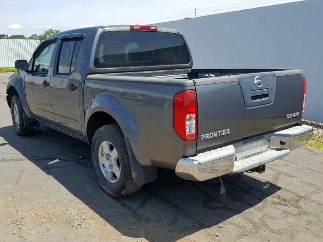 1N6AD07W37C462190 - 2007 NISSAN FRONTIER C GRAY photo 3