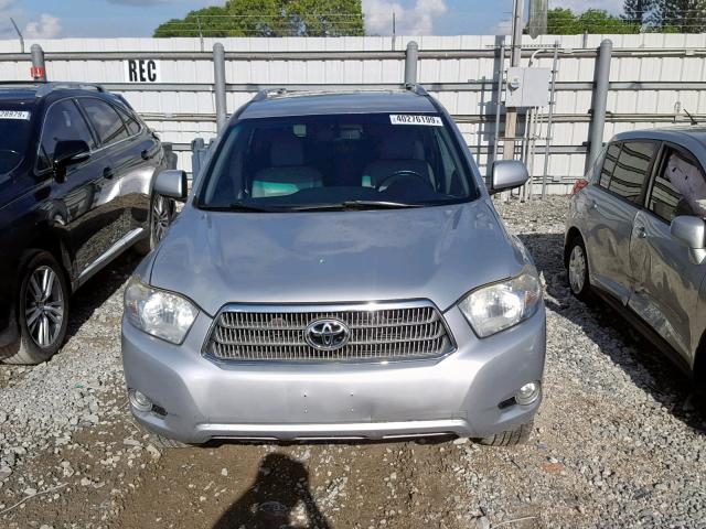 JTEEW44A482005969 - 2008 TOYOTA HIGHLANDER SILVER photo 9