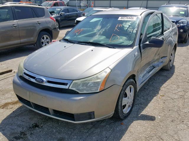 1FAHP32N48W134503 - 2008 FORD FOCUS S/SE SILVER photo 2