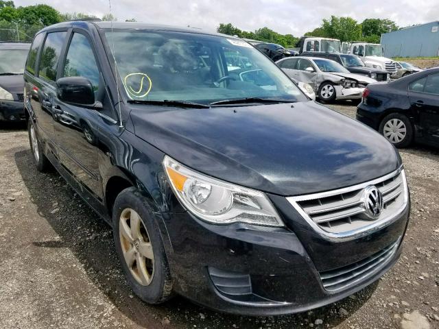 2V4RW3DG2BR642507 - 2011 VOLKSWAGEN ROUTAN SE BLACK photo 1