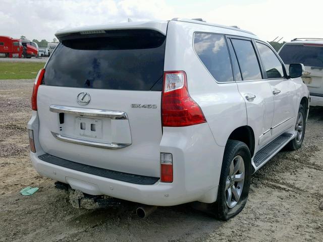 JTJJM7FX4D5059340 - 2013 LEXUS GX PREMIUM WHITE photo 4