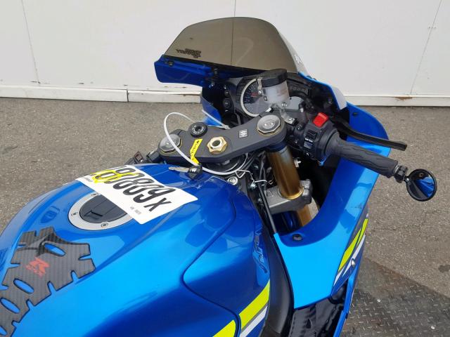 JS1GR7MA7H2100235 - 2017 SUZUKI GSX-R750 BLUE photo 5