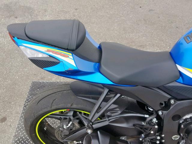 JS1GR7MA7H2100235 - 2017 SUZUKI GSX-R750 BLUE photo 6