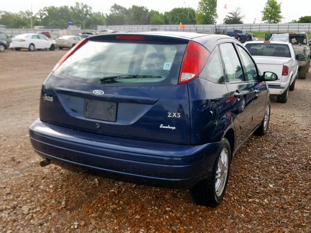 3FAFP37333R166868 - 2003 FORD FOCUS ZX5 BLUE photo 4