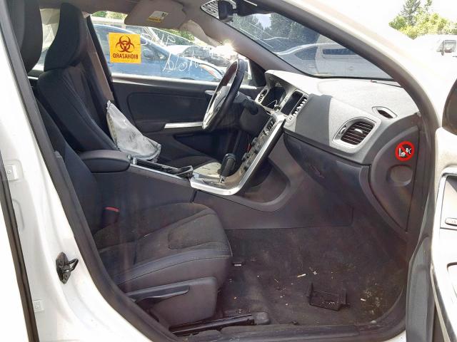 YV1622FS4C2034423 - 2012 VOLVO S60 T5 WHITE photo 5