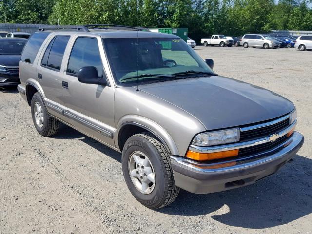 1GNDT13W6W2266139 - 1998 CHEVROLET BLAZER GRAY photo 1