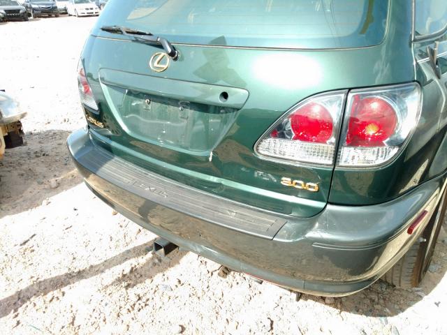 JTJHF10U230293783 - 2003 LEXUS RX 300 GREEN photo 9