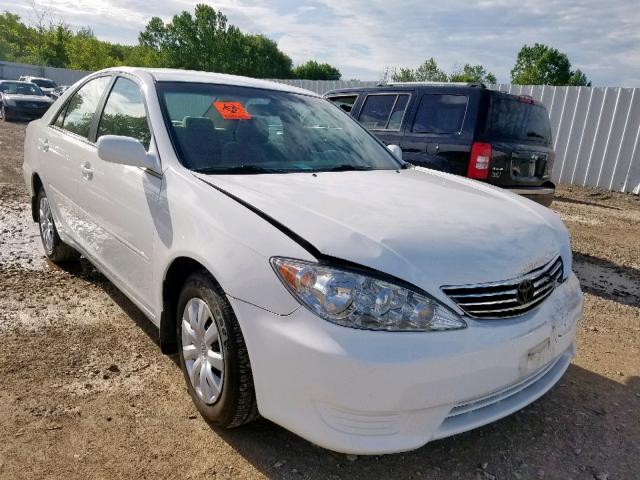 4T1BE32K45U391434 - 2005 TOYOTA CAMRY LE WHITE photo 1