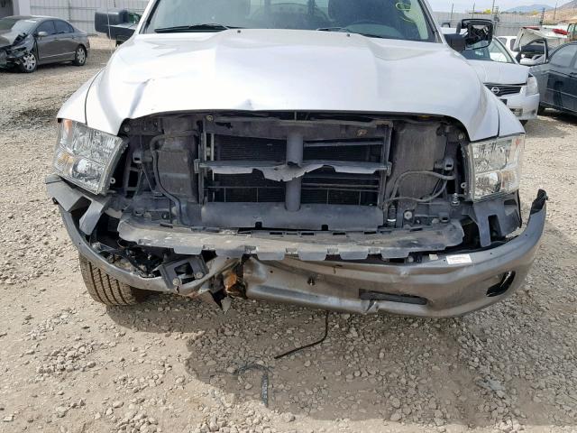 1C6RR7LT4DS692826 - 2013 RAM 1500 SLT SILVER photo 9