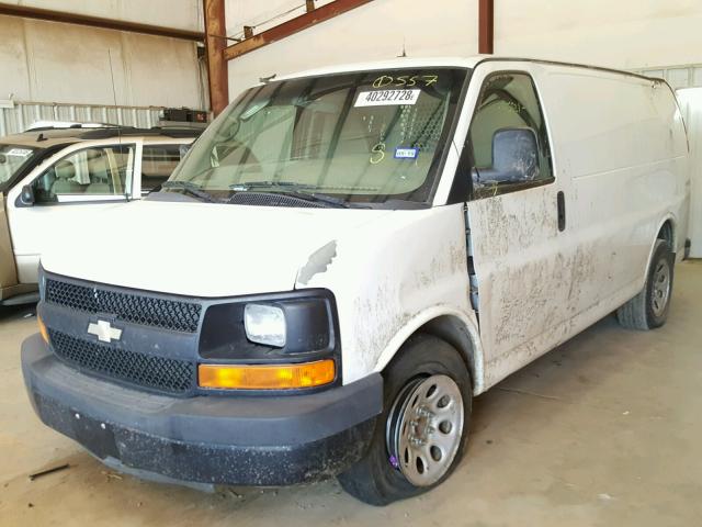 1GCUGADX9A1130557 - 2010 CHEVROLET EXPRESS G1 WHITE photo 2