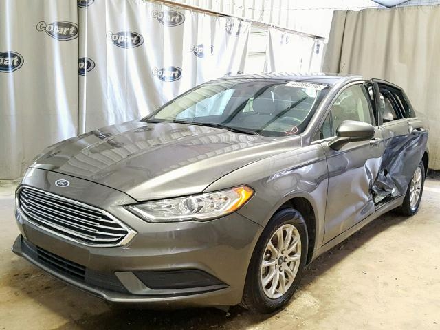 3FA6P0G77HR184184 - 2017 FORD FUSION S GRAY photo 2