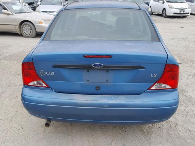 1FAFP33P4YW405289 - 2000 FORD FOCUS LX BLUE photo 9