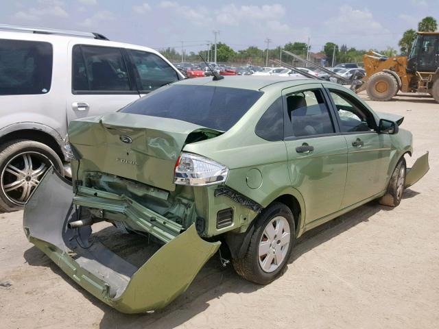 1FAHP34N28W204755 - 2008 FORD FOCUS S/SE GREEN photo 4