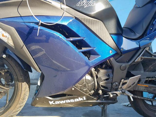 JKAEX8A14HDA33348 - 2017 KAWASAKI EX300 A BLUE photo 9