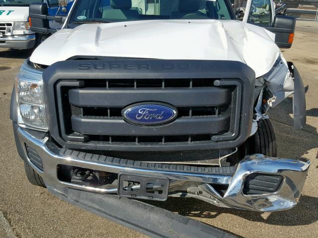 1FDUF5GTXGEA36736 - 2016 FORD F550 SUPER WHITE photo 7