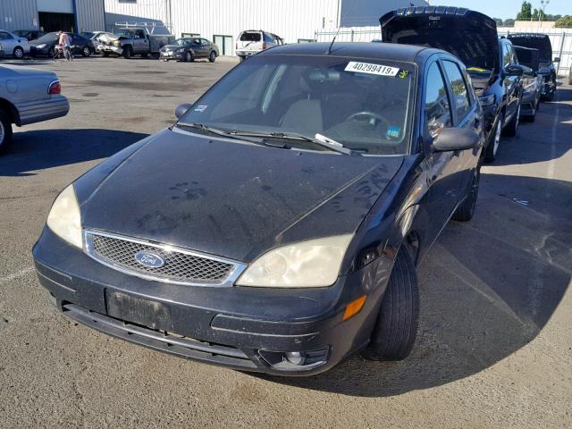 1FAFP37N76W149378 - 2006 FORD FOCUS ZX5 BLACK photo 2