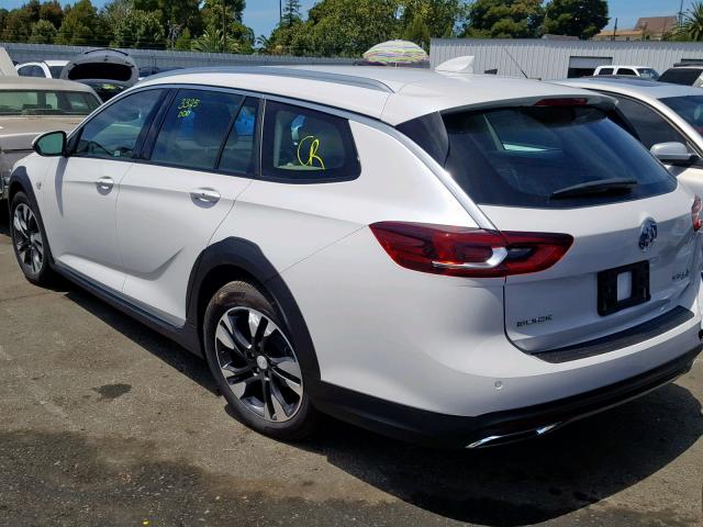 W04GV8SX8J1147262 - 2018 BUICK REGAL TOUR WHITE photo 3