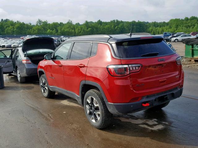 3C4NJDDBXJT255586 - 2018 JEEP COMPASS TR RED photo 3