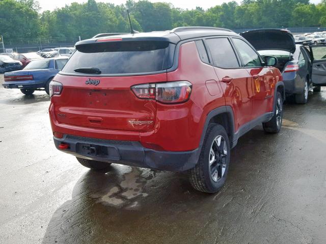 3C4NJDDBXJT255586 - 2018 JEEP COMPASS TR RED photo 4