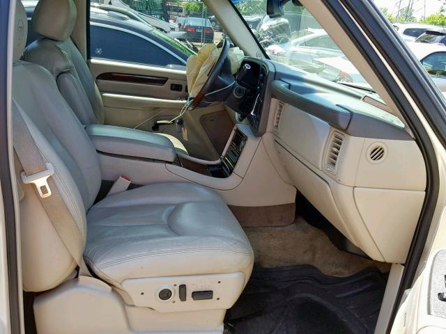 1GYEK63N63R301358 - 2003 CADILLAC ESCALADE L WHITE photo 5