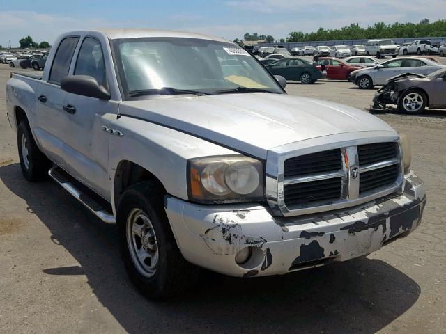 1D7HE28K06S557256 - 2006 DODGE DAKOTA QUA SILVER photo 1