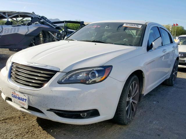 1C3CCBBB6DN674052 - 2013 CHRYSLER 200 TOURIN WHITE photo 2