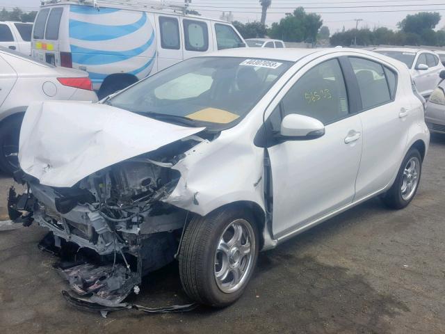 JTDKDTB30F1113617 - 2015 TOYOTA PRIUS C WHITE photo 2