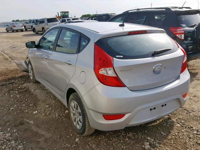 KMHCT5AE7HU344825 - 2017 HYUNDAI ACCENT SE SILVER photo 3