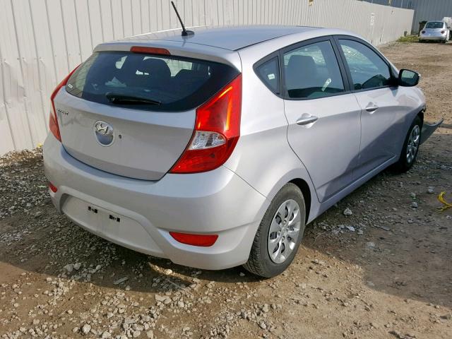 KMHCT5AE7HU344825 - 2017 HYUNDAI ACCENT SE SILVER photo 4