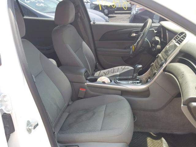 1G11B5SA1DF358043 - 2013 CHEVROLET MALIBU LS WHITE photo 5
