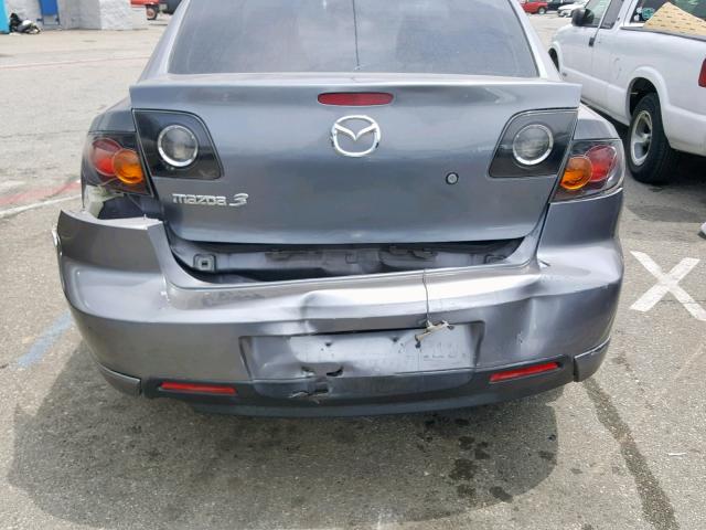 JM1BK324261451180 - 2006 MAZDA 3 S GRAY photo 9