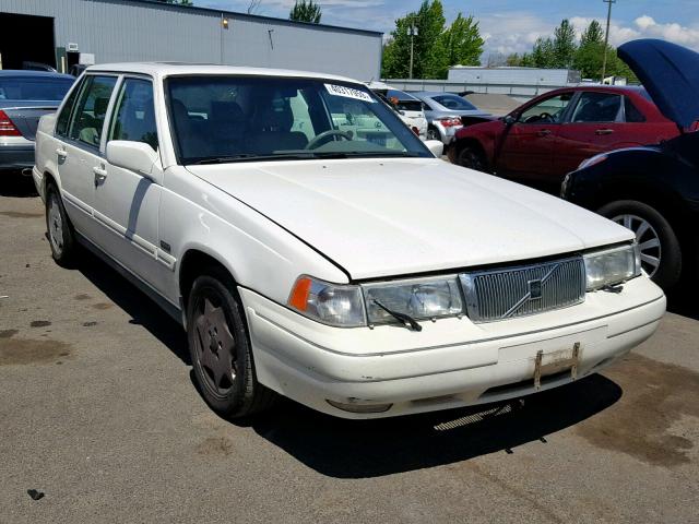 YV1KS9601V1120139 - 1997 VOLVO S90 WHITE photo 1