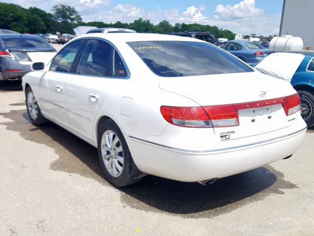 KMHFC46F47A178580 - 2007 HYUNDAI AZERA SE WHITE photo 3