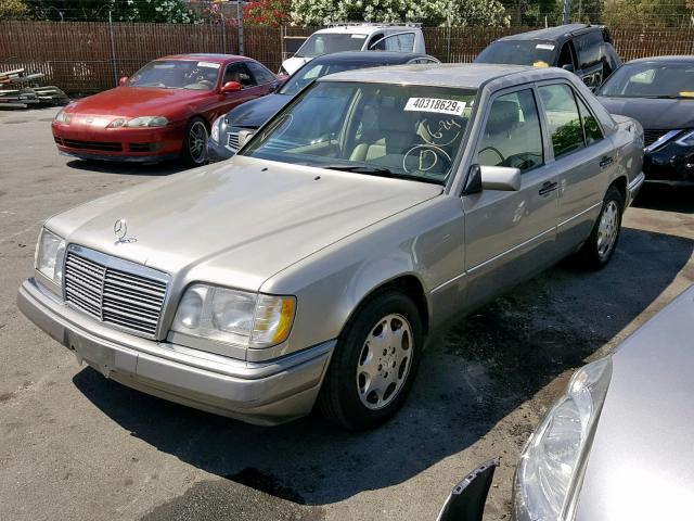 WDBEA32EXSC206889 - 1995 MERCEDES-BENZ E 320 BASE SILVER photo 2