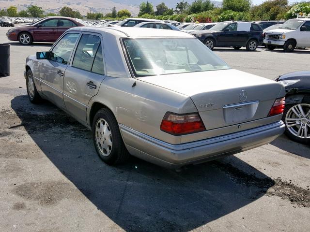 WDBEA32EXSC206889 - 1995 MERCEDES-BENZ E 320 BASE SILVER photo 3