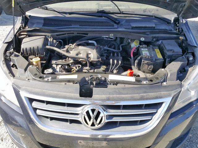 2V8HW34109R518400 - 2009 VOLKSWAGEN ROUTAN SE BLUE photo 7