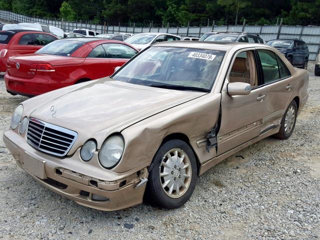 WDBJF65J3YB124544 - 2000 MERCEDES-BENZ E 320 GOLD photo 2