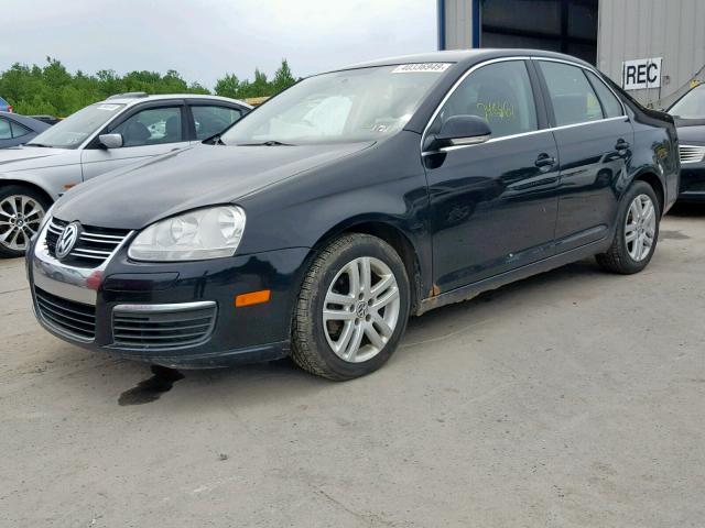 3VWRL71K89M171531 - 2009 VOLKSWAGEN JETTA TDI BLACK photo 2