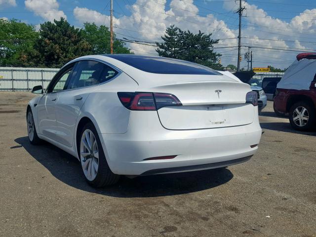 5YJ3E1EA7JF025115 - 2018 TESLA MODEL 3 WHITE photo 3