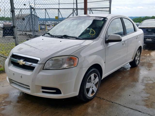 KL1TD56E89B299666 - 2009 CHEVROLET AVEO LS WHITE photo 2