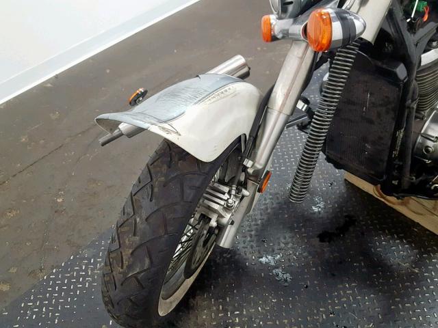 JS1VS55A4B2101333 - 2011 SUZUKI VL800 GREEN photo 10