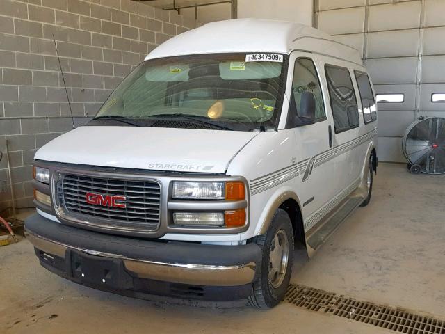 1GDFG15R611109511 - 2001 GMC SAVANA RV WHITE photo 2