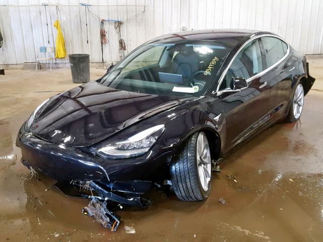 5YJ3E1EB2JF071637 - 2018 TESLA MODEL 3 BLACK photo 2