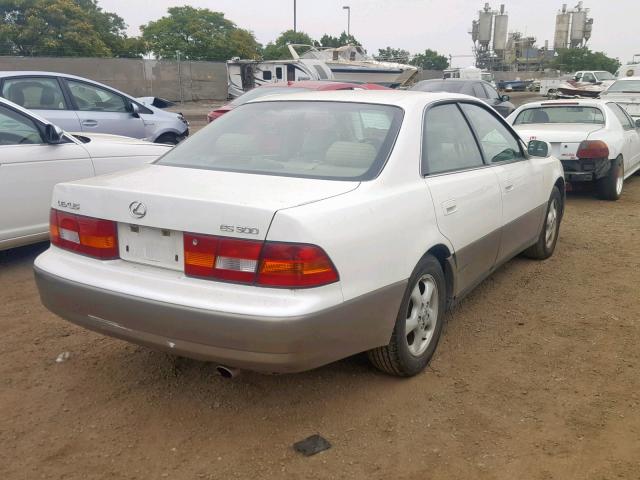 JT8BF28G4W5047093 - 1998 LEXUS ES 300 WHITE photo 4